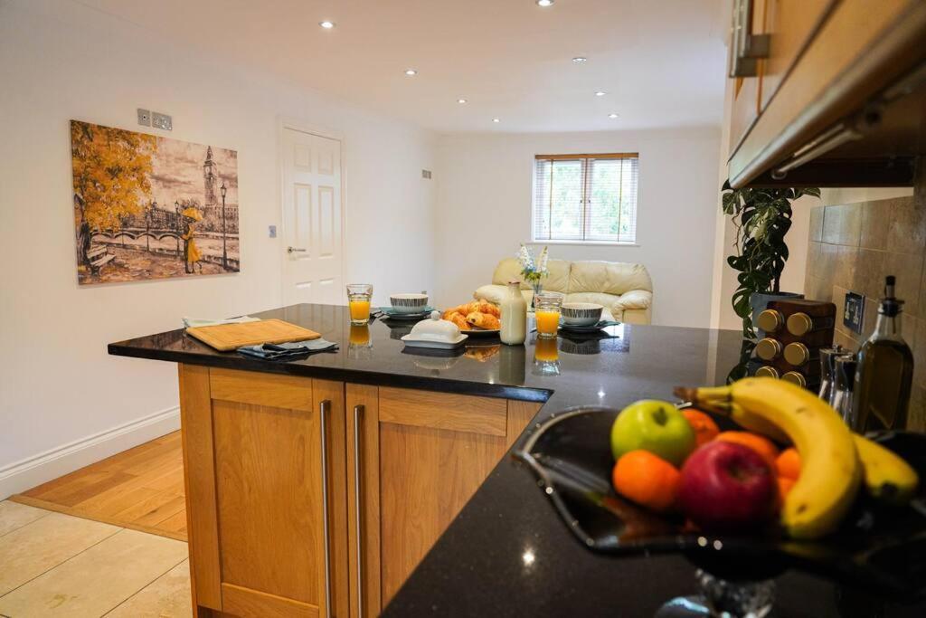 Large 4-Bed House For Up To 7 Guests W 2X Parking Villa Oxford Exterior photo