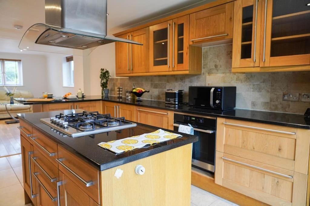 Large 4-Bed House For Up To 7 Guests W 2X Parking Villa Oxford Exterior photo